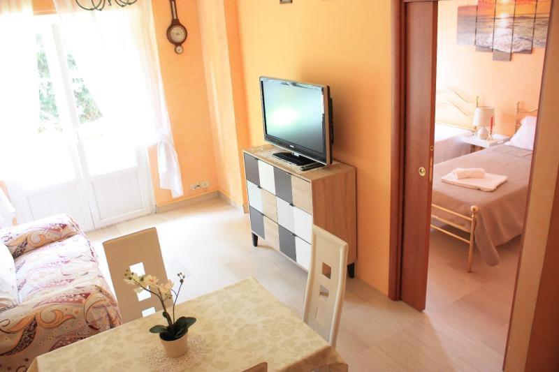 Apartment At Colosseo With Terrace Overlooking The Garden By Lyon Roma Exterior foto